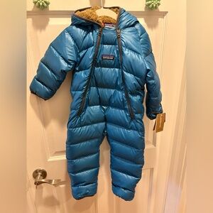 BRAND NEW Patagonia Infant Snowsuit in Light Blue SIZE 6-12 months